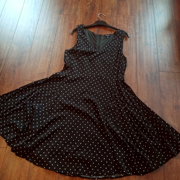 Torrid b&w polkadot sleeveless dress Size 12 - Picture 1 of 5